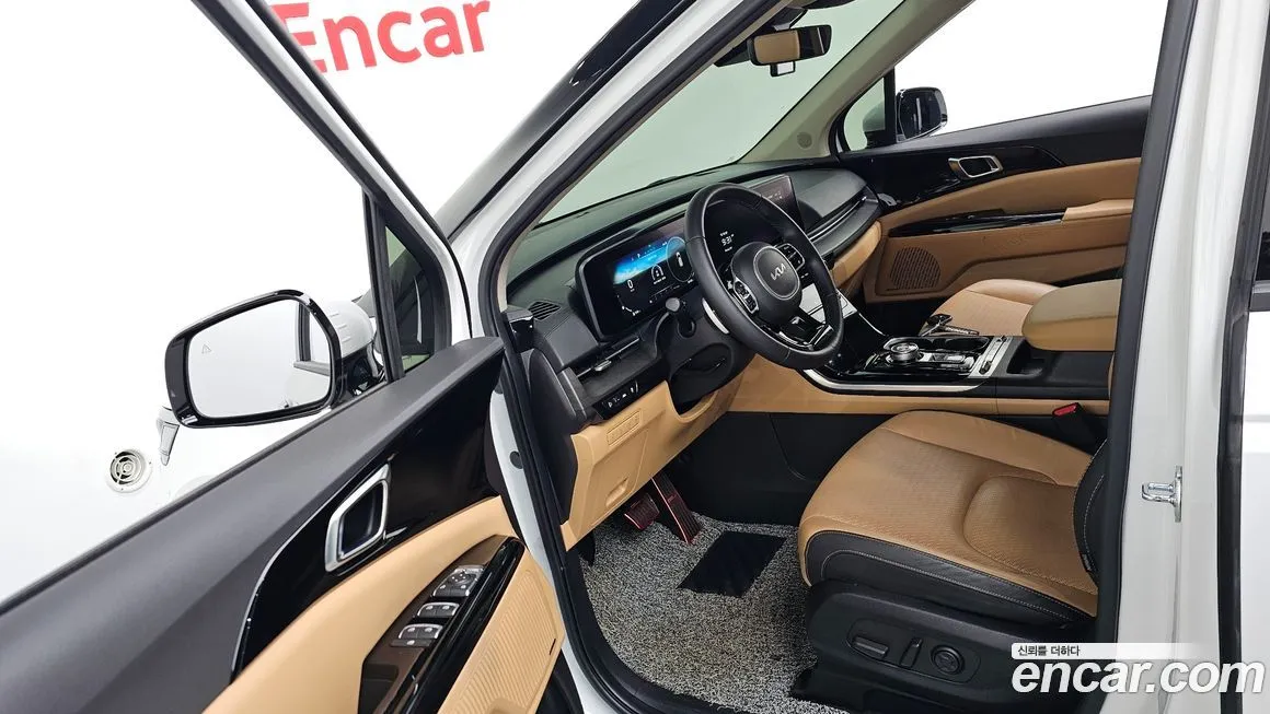 Kia Carnival — фото 10