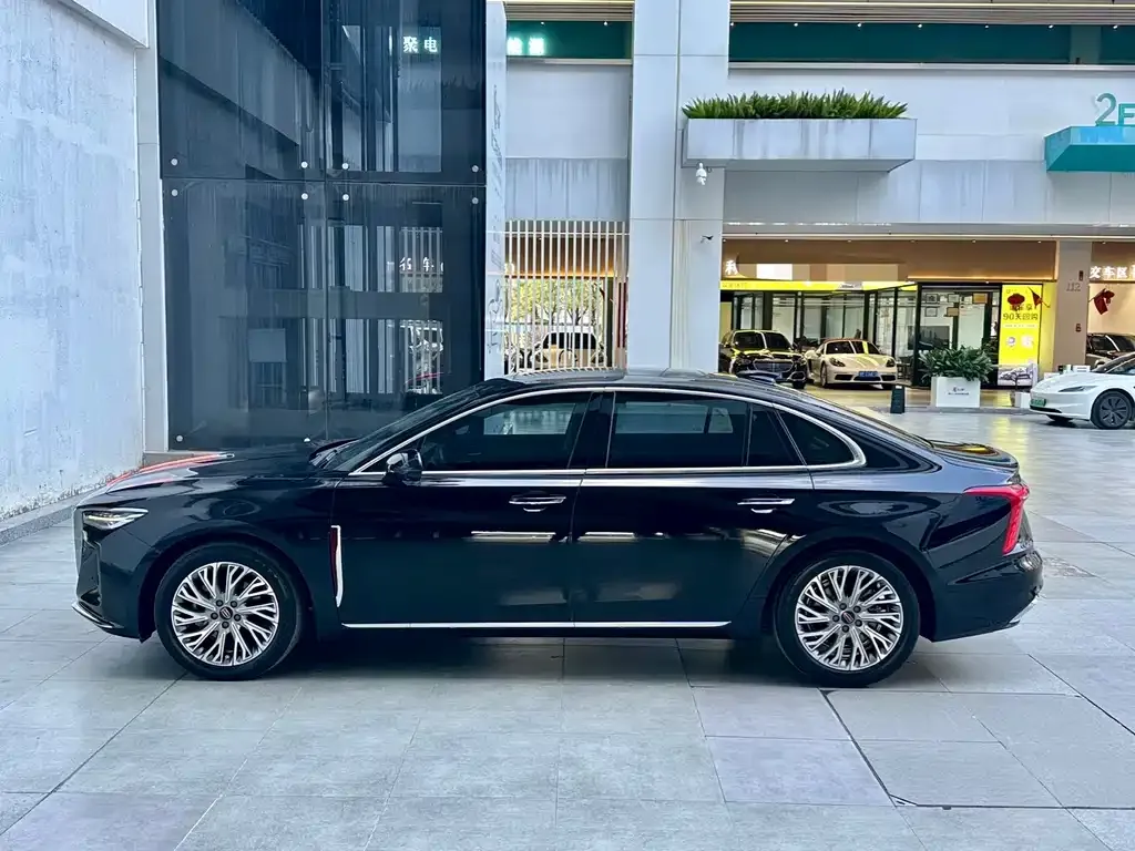 Hongqi H5 — фото 10