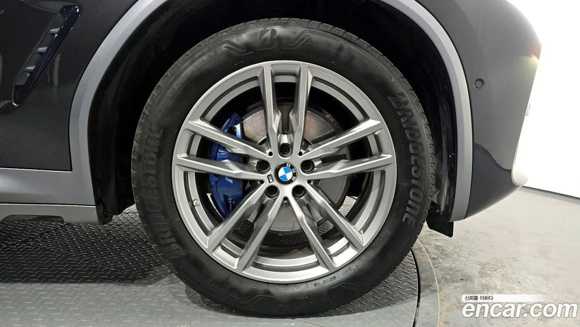 BMW X4 — фото 10