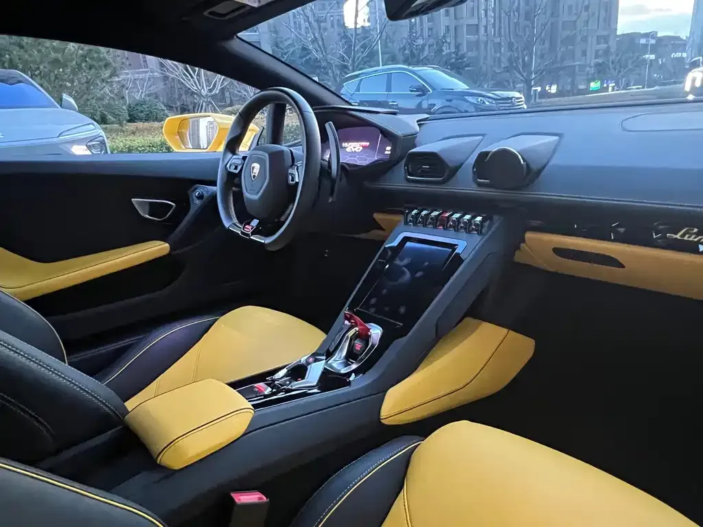 Lamborghini Huracan 2023 из CN, фото 4