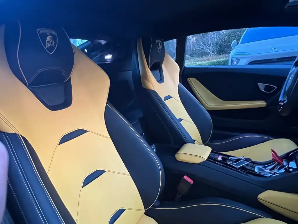 Lamborghini Huracan 2023 из CN, фото 3