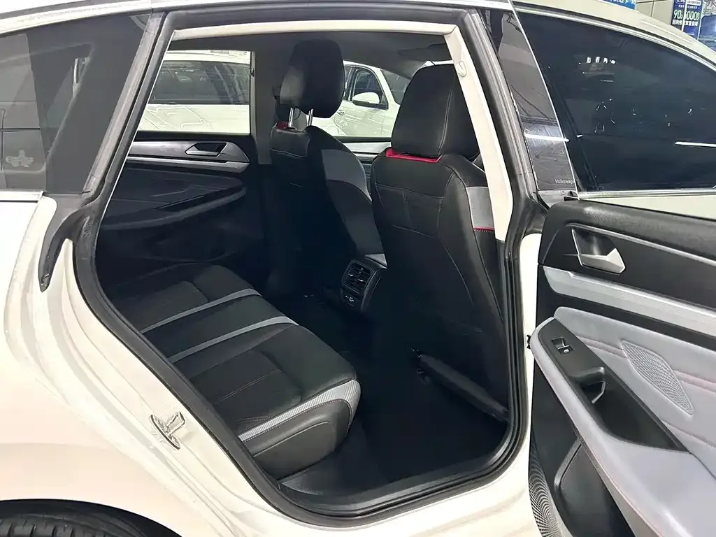 Volkswagen Lamando 2023 из CN, фото 7
