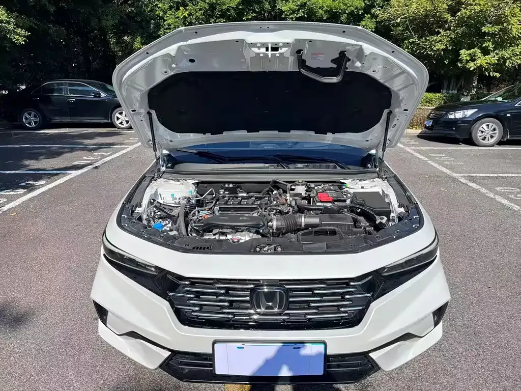 Honda Accord — фото 10