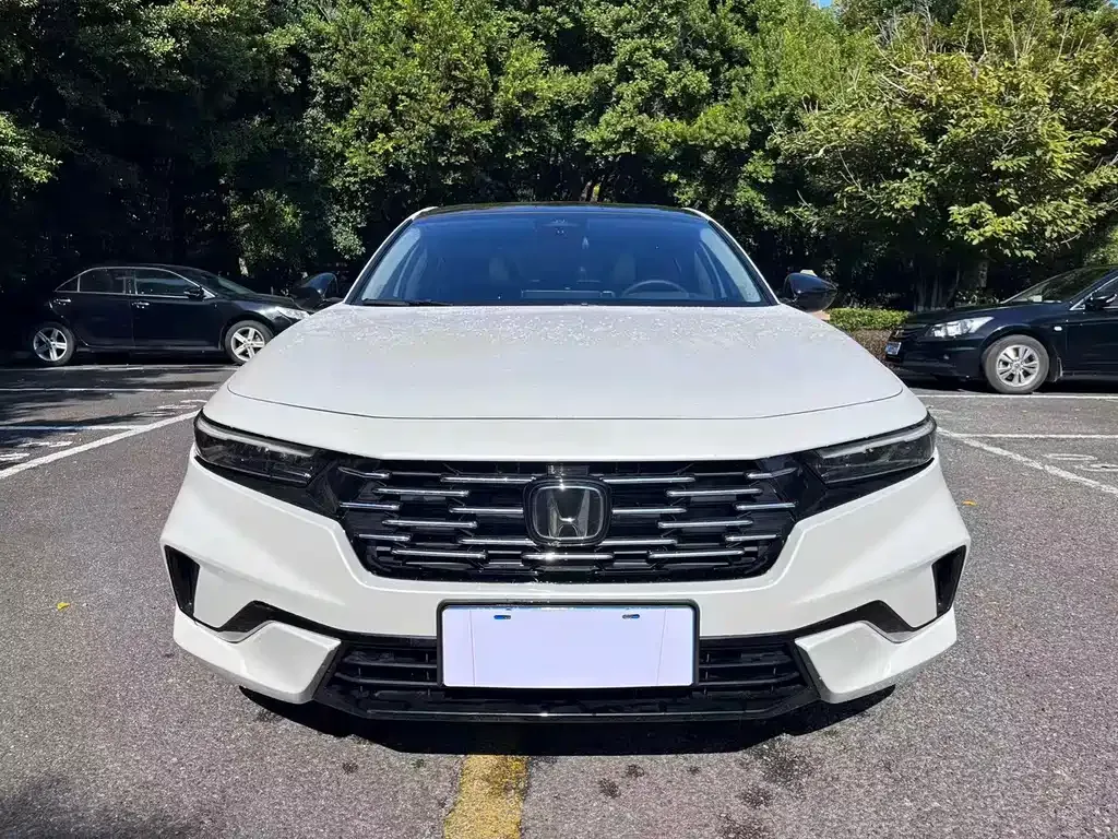 Honda Accord — фото 8