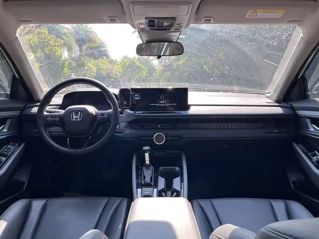 Honda Accord — фото 3