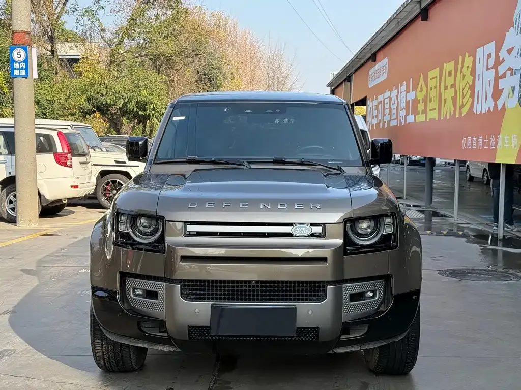 Land Rover Defender — фото 10
