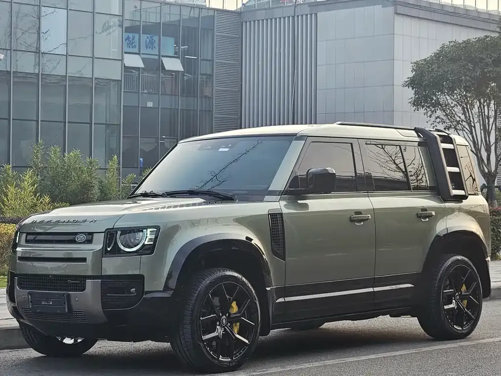 Land Rover Defender — фото 1