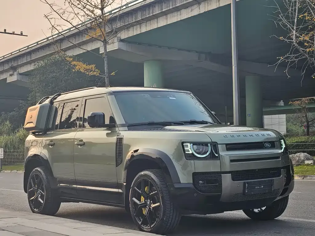 Land Rover Defender — фото 6