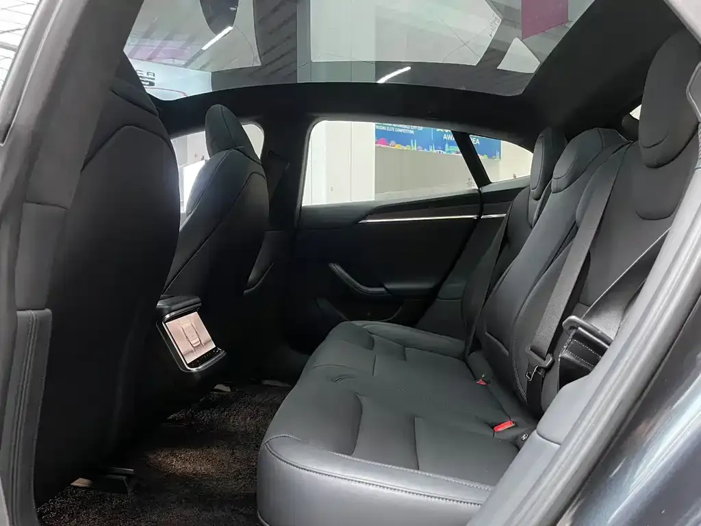 Tesla Model S 2025 из CN, фото 6