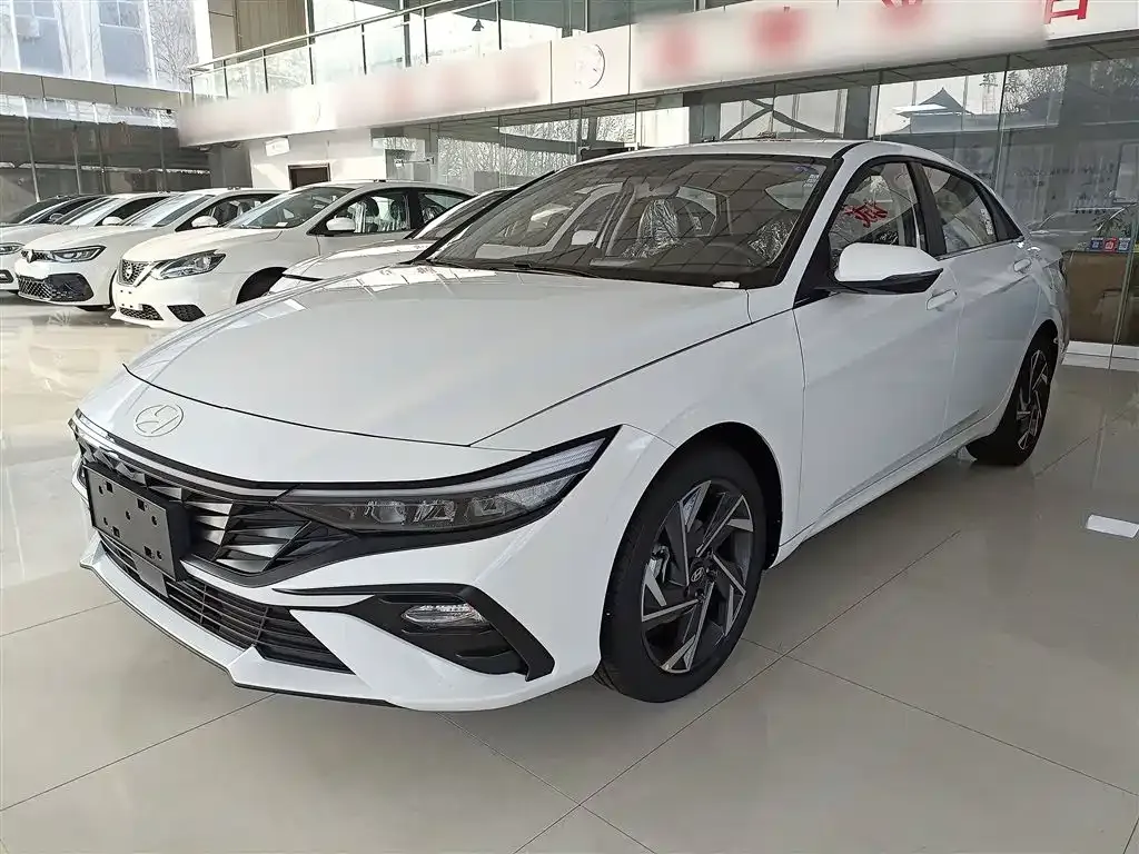 Hyundai Elantra 2025 из CN, фото 1