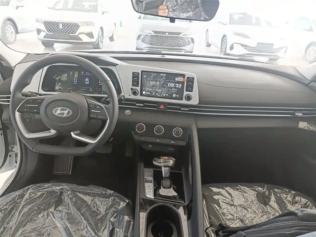 Hyundai Elantra 2025 из CN, фото 4