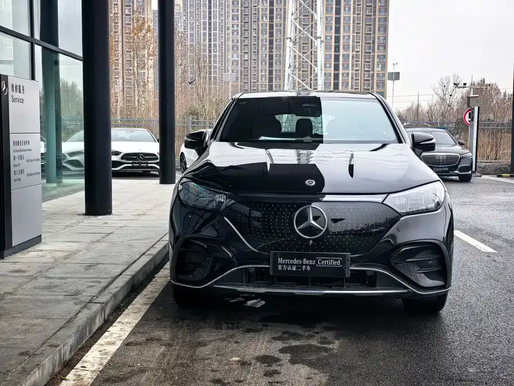 Mercedes-Benz EQE SUV — фото 8