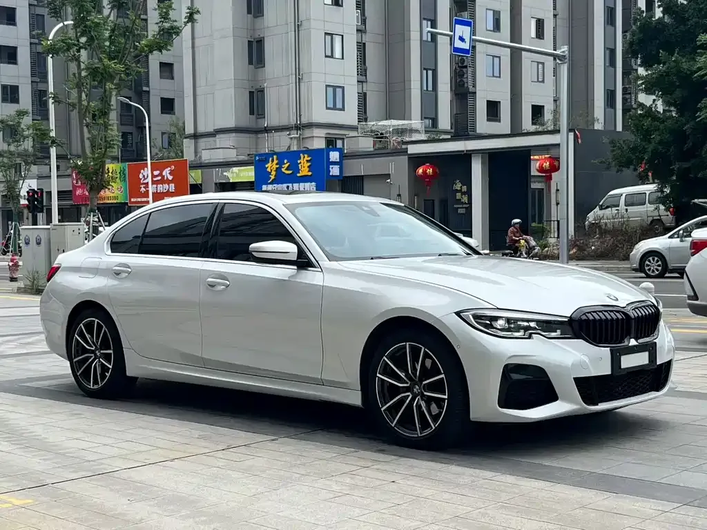 BMW 3 Series 2022 из CN, фото 3