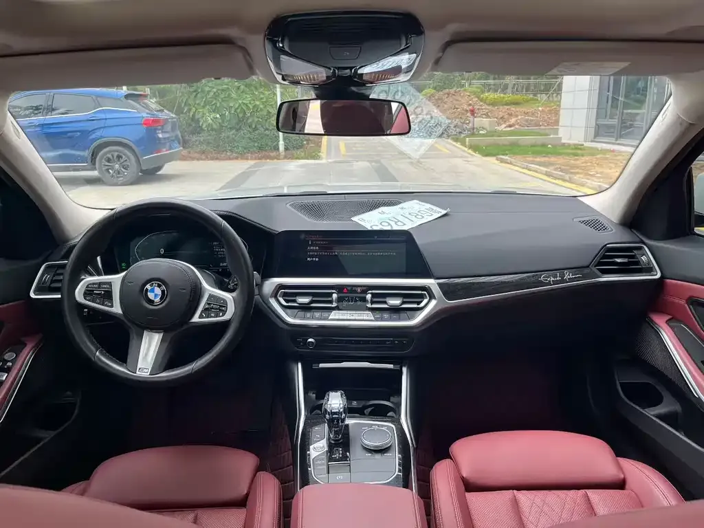 BMW 3 Series 2022 из CN, фото 6