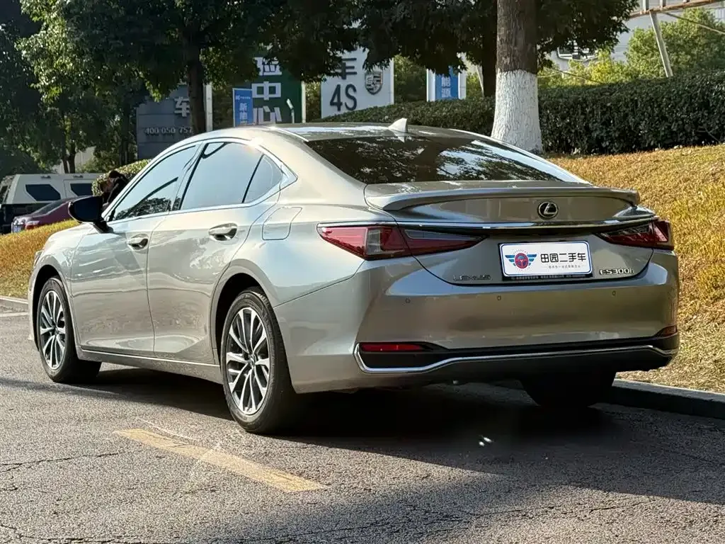 Lexus ES 2023 из CN, фото 8