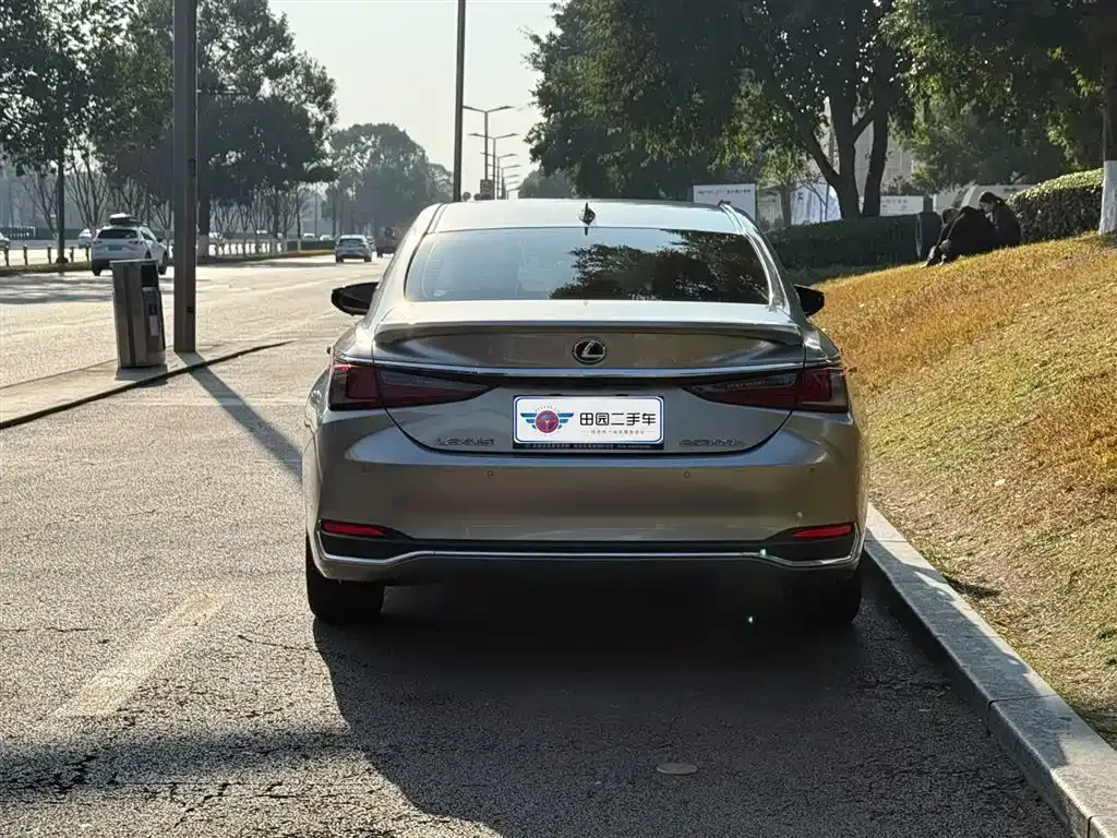 Lexus ES 2023 из CN, фото 10