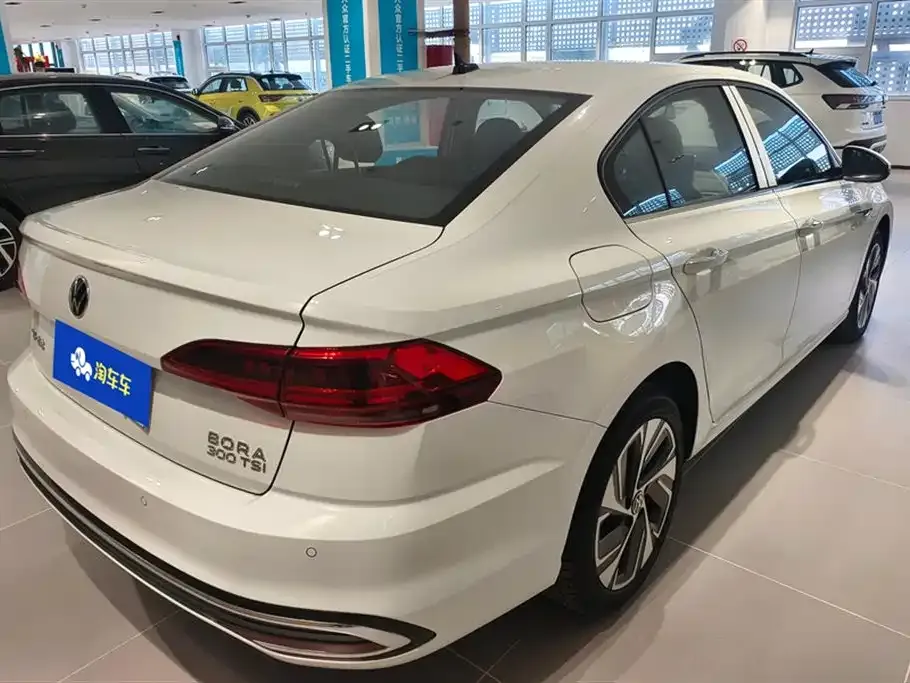 Volkswagen Bora 2024 из CN, фото 6