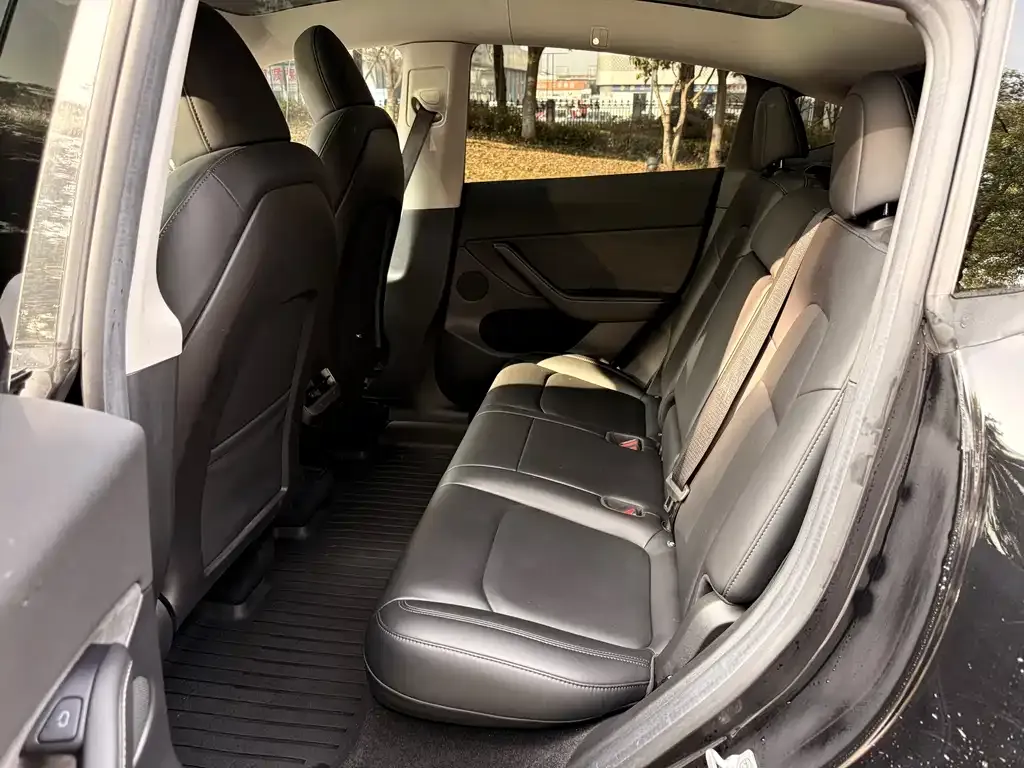 Tesla Model Y 2022 из CN, фото 9