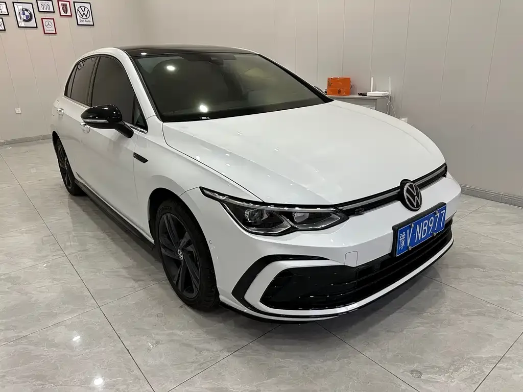 Volkswagen Golf 2021 из CN, фото 2