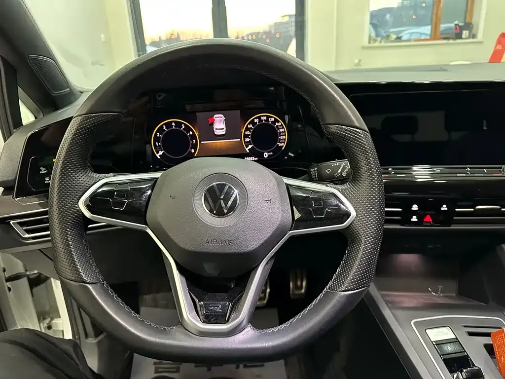 Volkswagen Golf 2021 из CN, фото 9