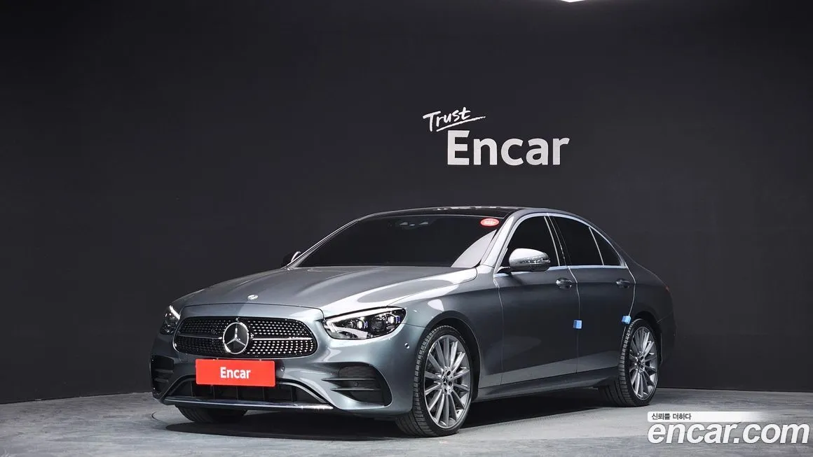 Mercedes-Benz E-Class — фото 1