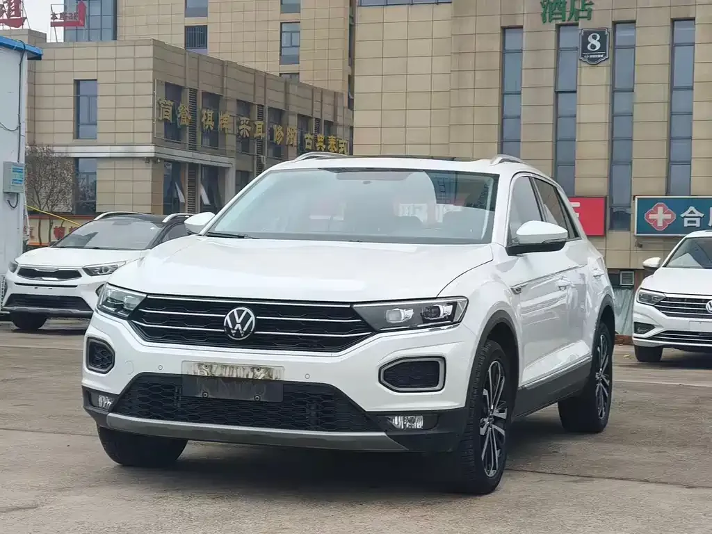 Volkswagen T-Roc 2023 из CN, фото 1