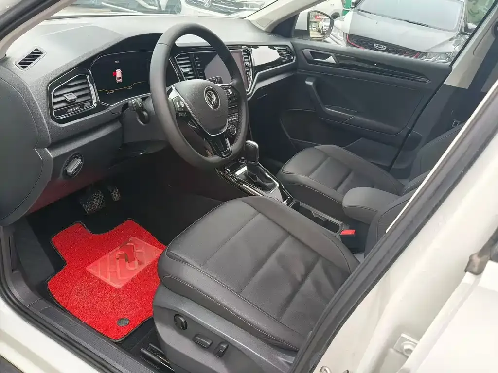 Volkswagen T-Roc 2023 из CN, фото 10