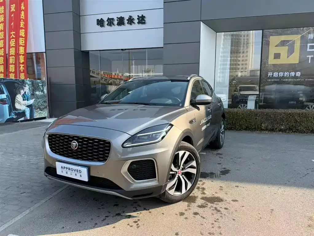 Jaguar E-PACE — фото 1