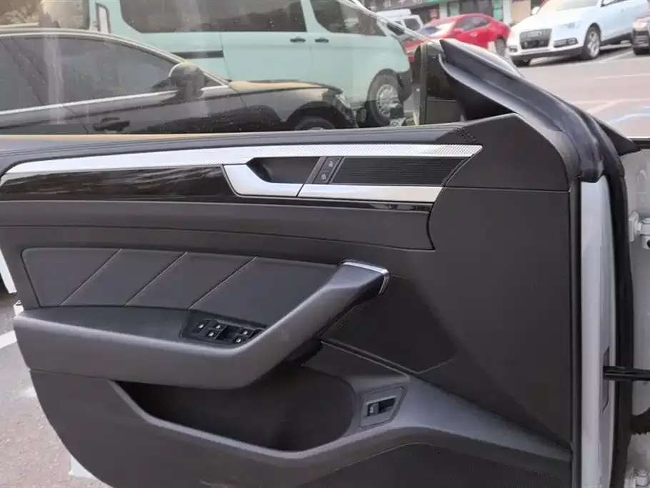 Volkswagen CC 2022 из CN, фото 7