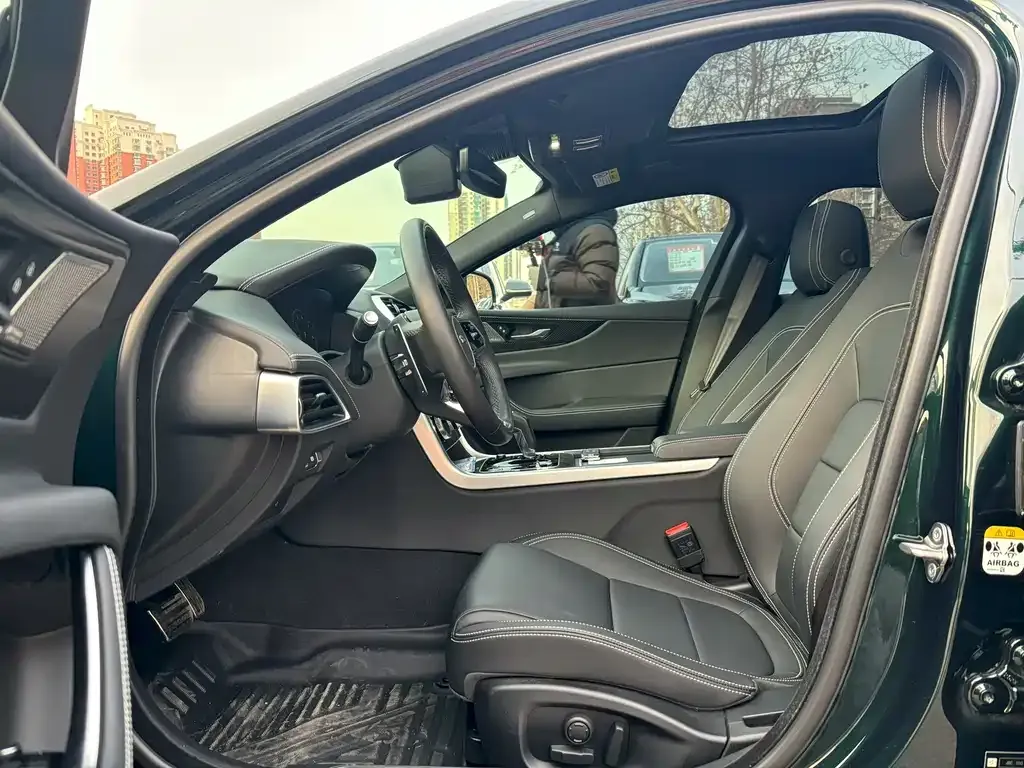 Jaguar XEL 2024 из CN, фото 7