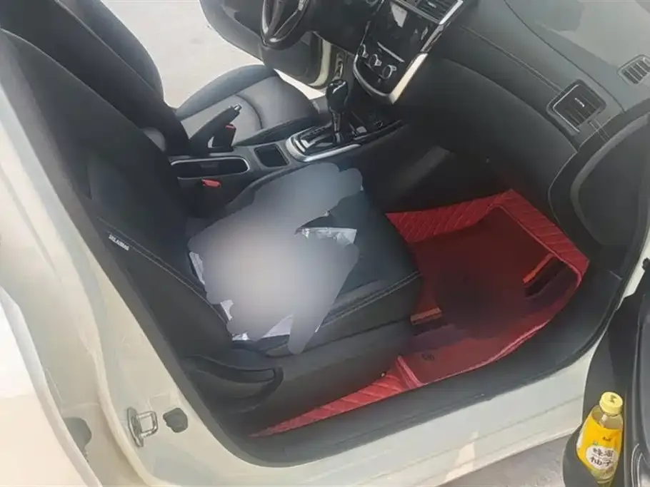 Nissan Tiida 2022 из CN, фото 2