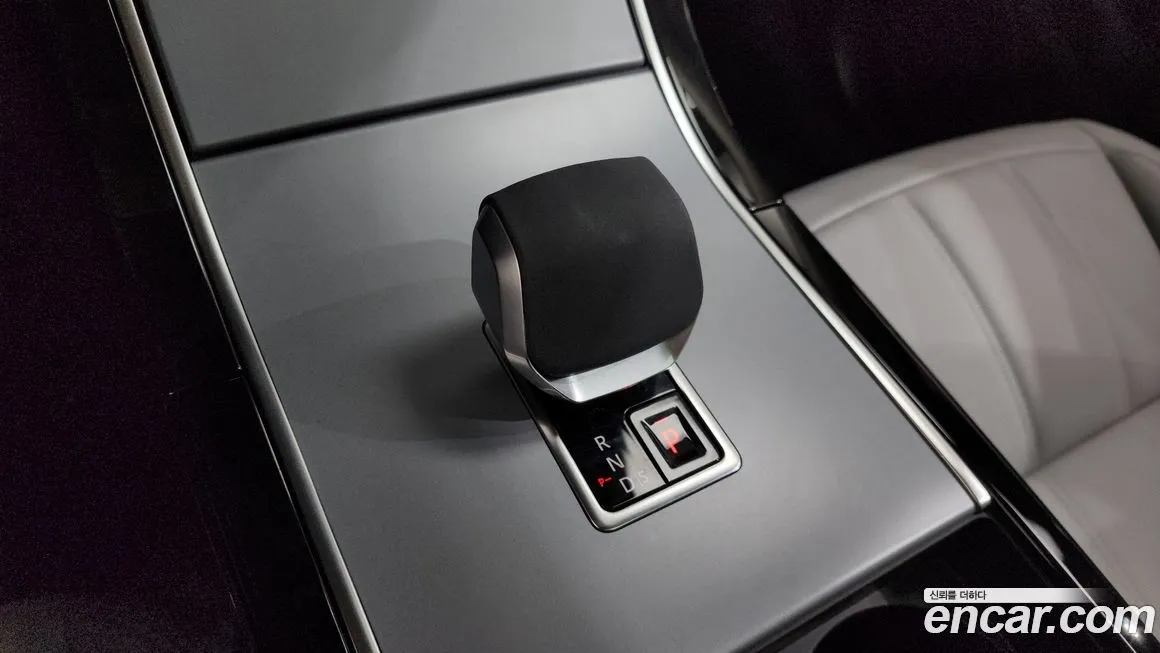 Land Rover Range Rover Evoque 2025 из KR, фото 4