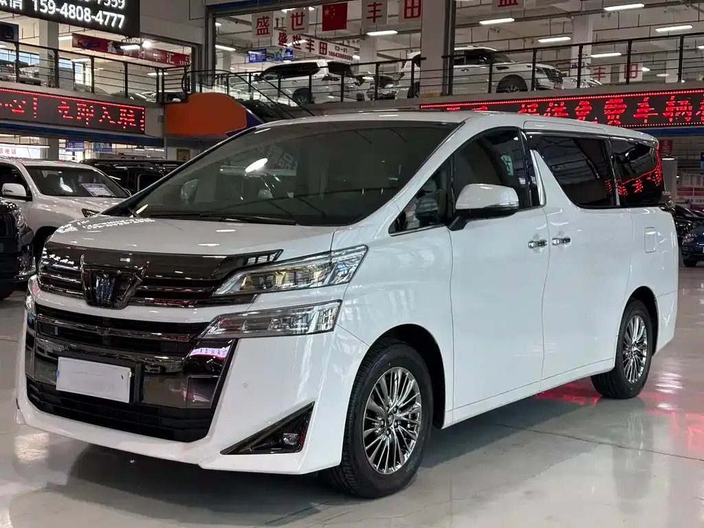 Toyota Vellfire 2023 из CN, фото 1