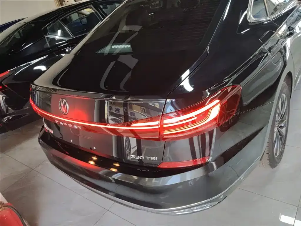 Volkswagen Passat — фото 6