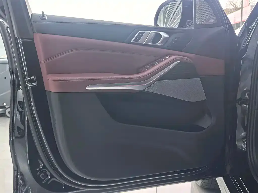 BMW X5 2025 из CN, фото 3