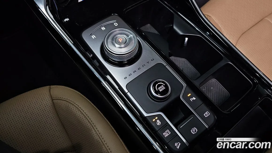 Kia Sorento — фото 9