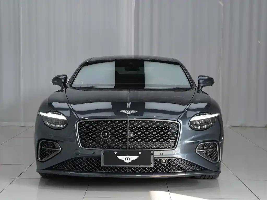 Bentley Continental PHEV 2025 из CN, фото 7