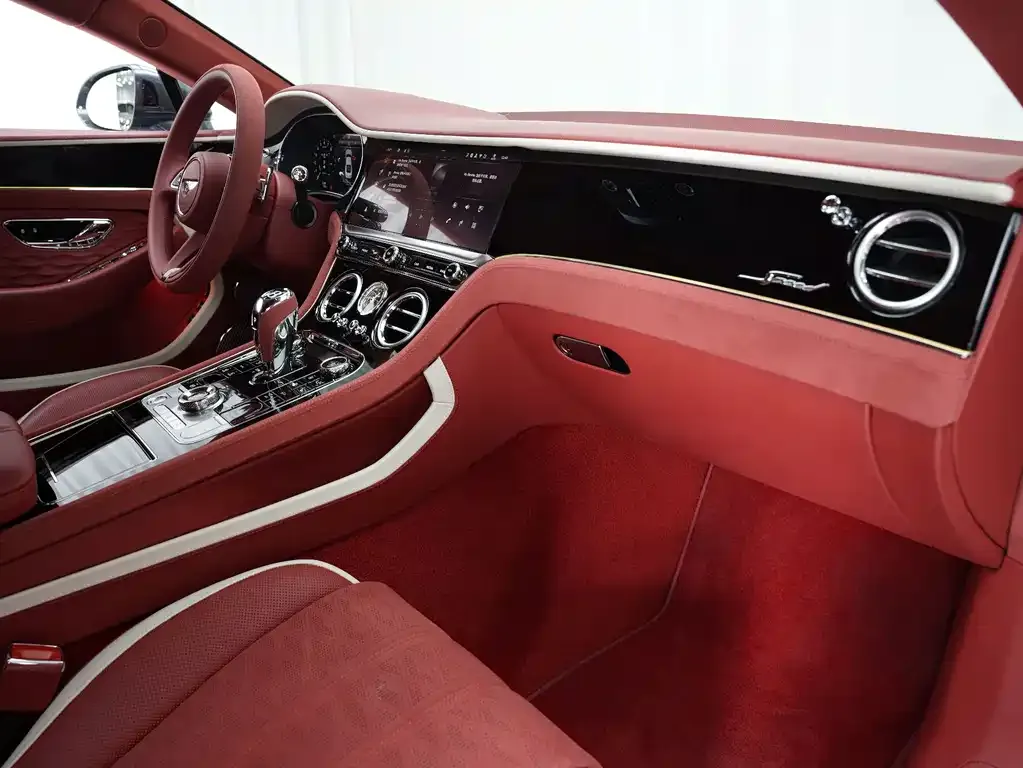 Bentley Continental PHEV 2025 из CN, фото 8