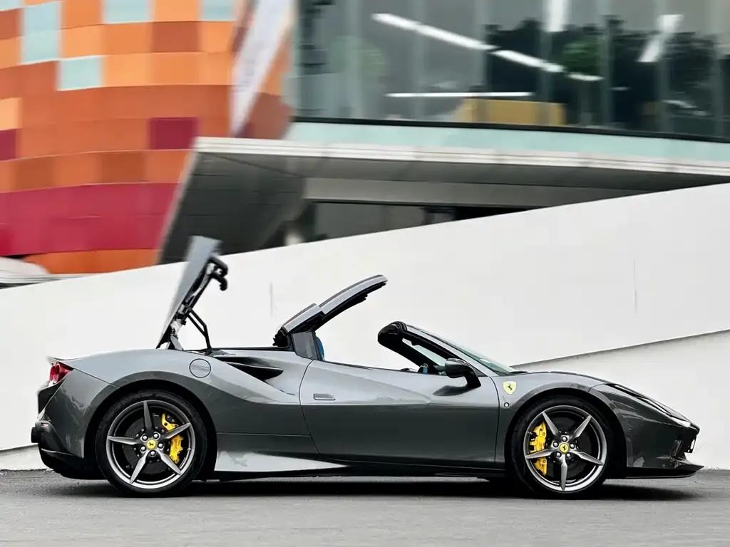 Ferrari F8 — фото 5