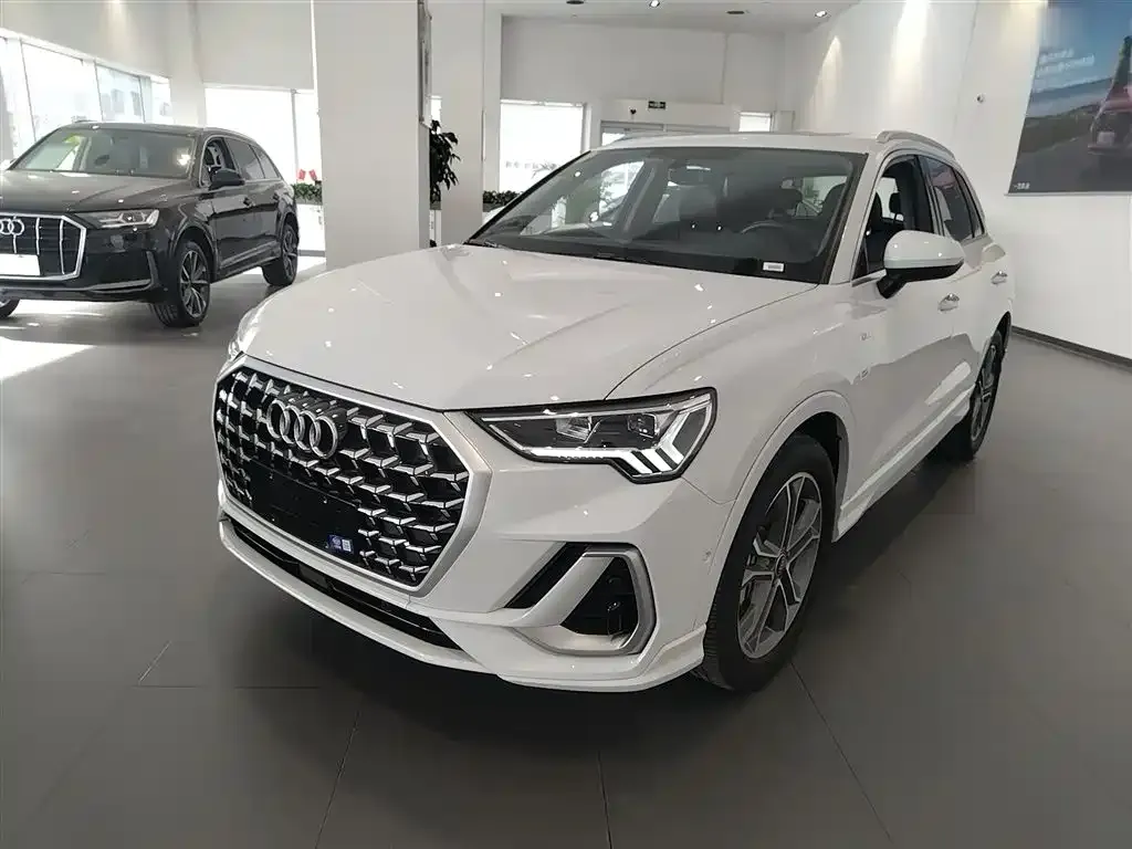 Audi Q3 2025 из CN, фото 1