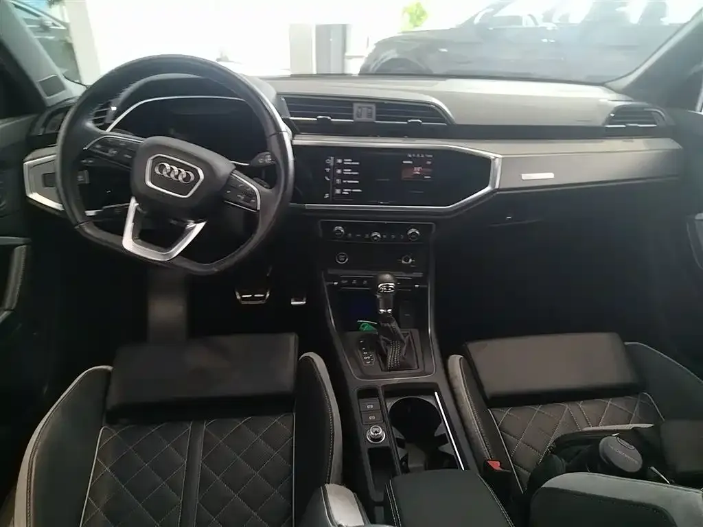 Audi Q3 2025 из CN, фото 4
