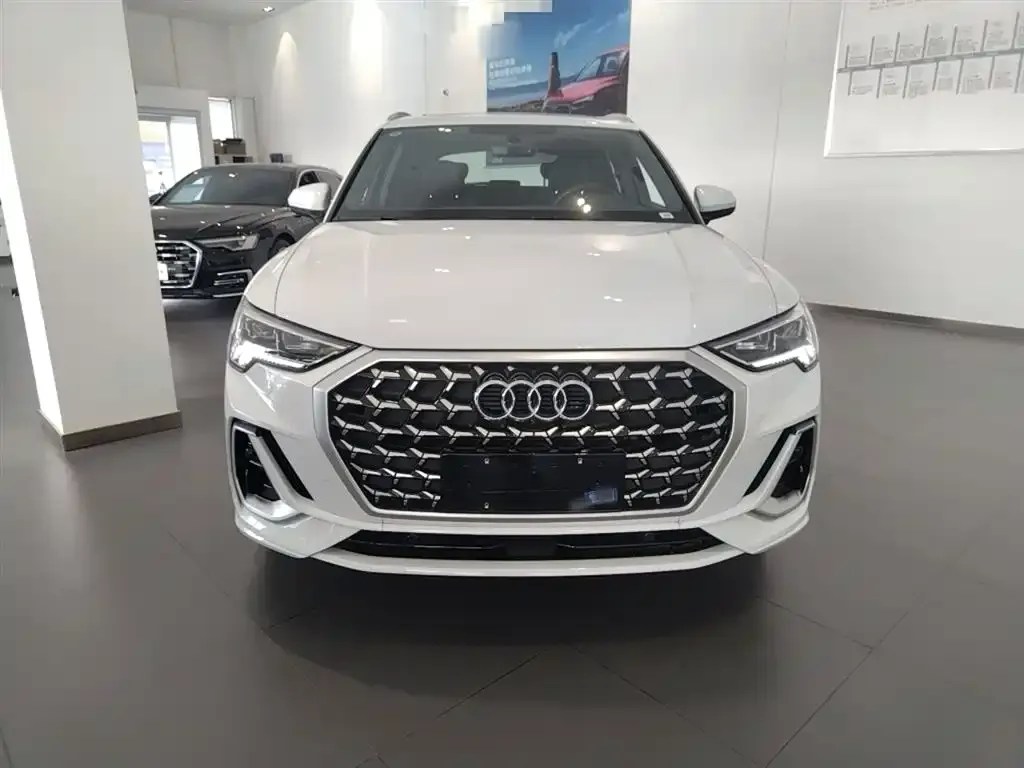 Audi Q3 2025 из CN, фото 3