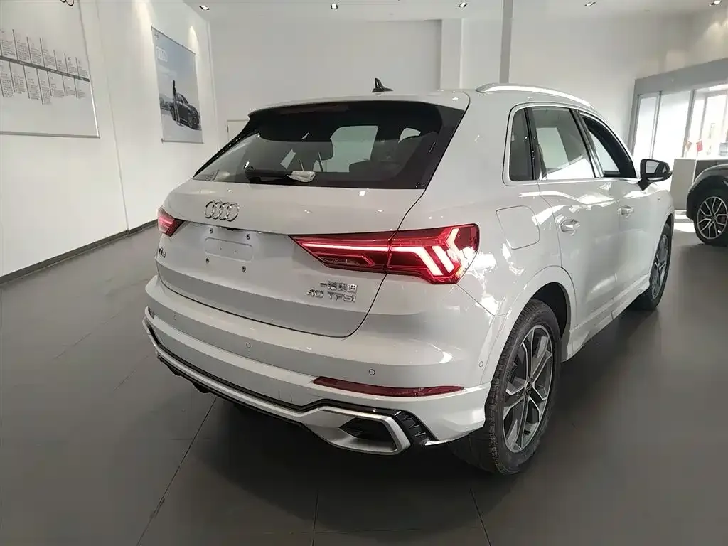 Audi Q3 2025 из CN, фото 9