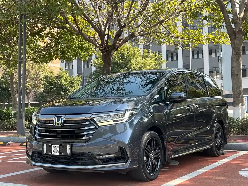 Honda Odyssey — фото 1