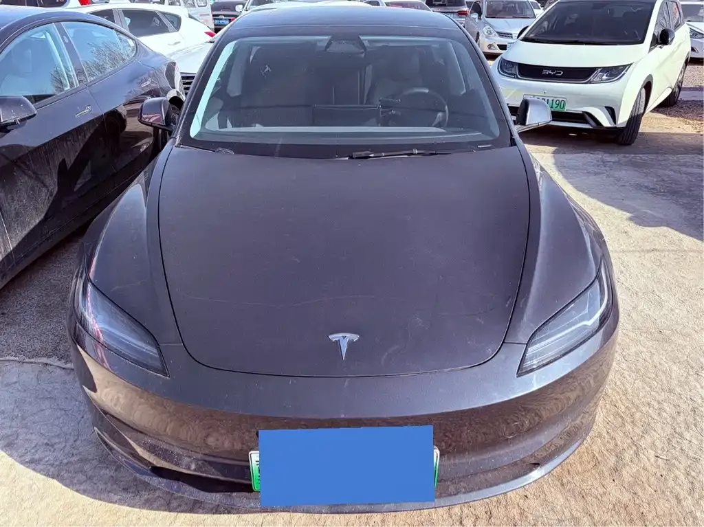 Tesla Model 3 — фото 3