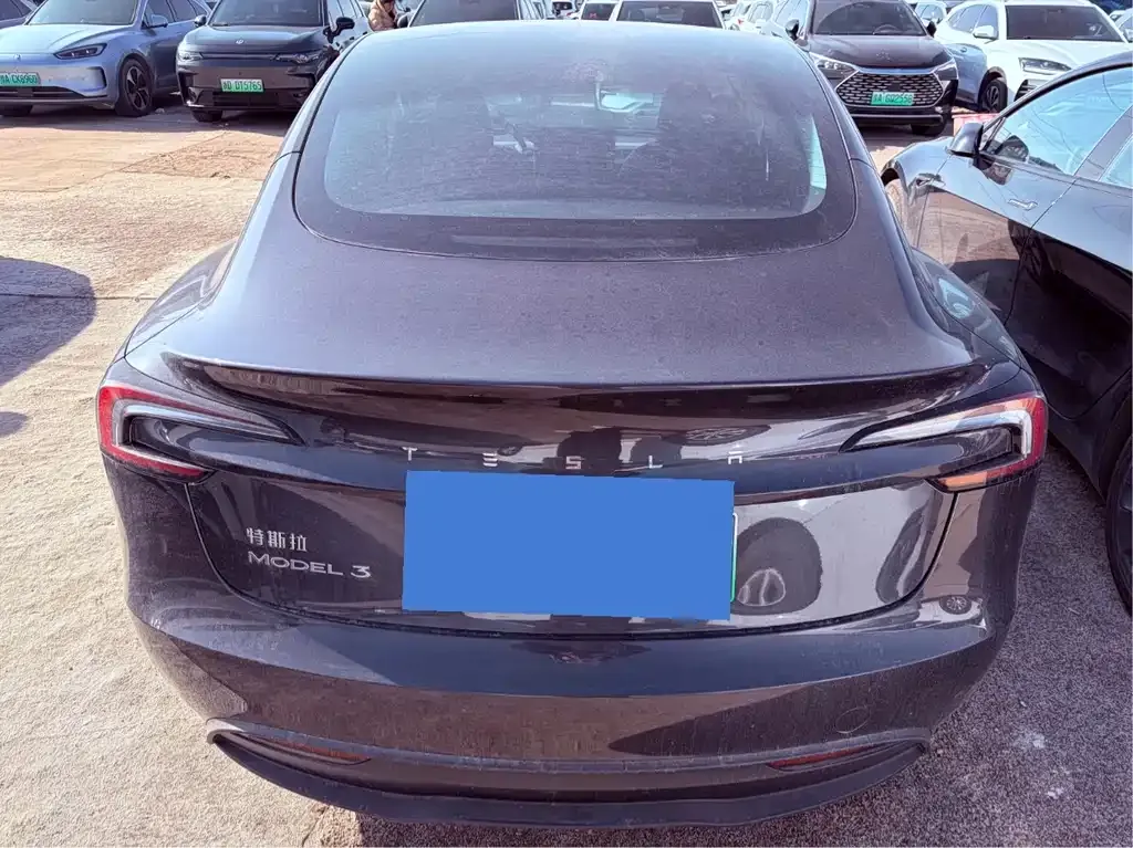 Tesla Model 3 — фото 6