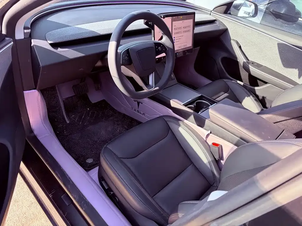 Tesla Model 3 — фото 4