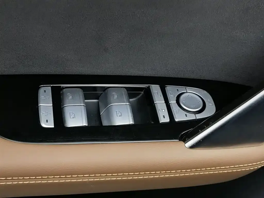 BYD Tang New Energy 2023 из CN, фото 10