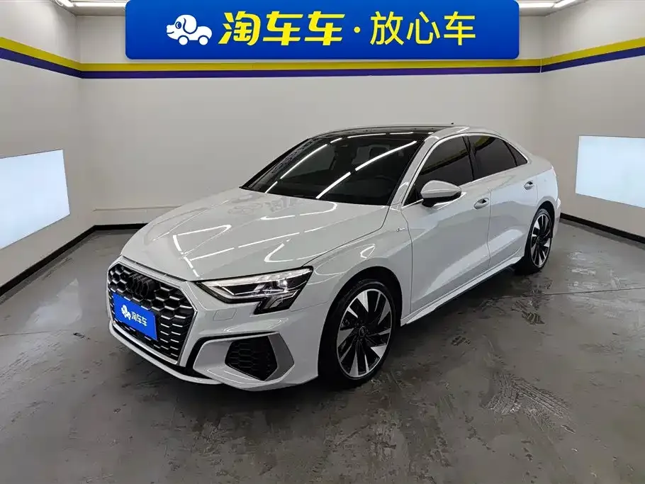 Audi A3 2023 из CN, фото 1