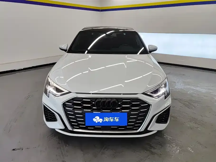 Audi A3 2023 из CN, фото 2